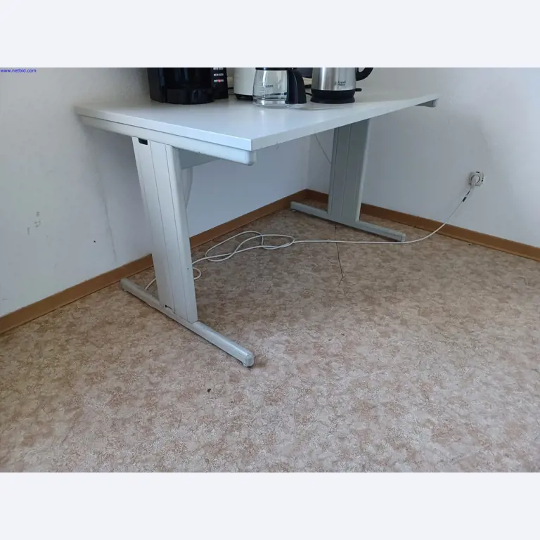 Machines of a lighting manufacturer for metalworking with accessories, continuous painting system, high-bay racking, industrial trucks, vehicles, IT and office equipment-3