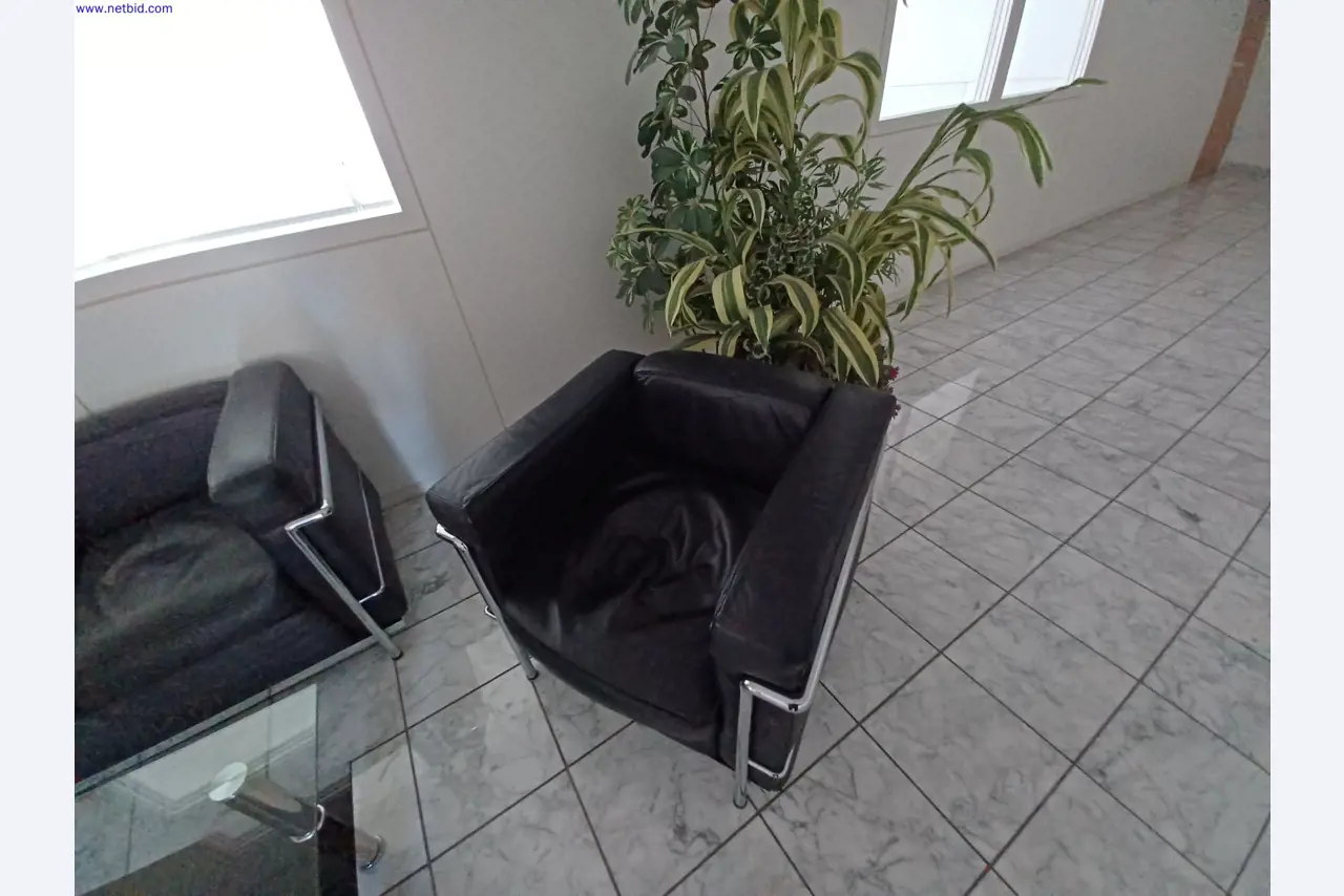 Machines of a lighting manufacturer for metalworking with accessories, continuous painting system, high-bay racking, industrial trucks, vehicles, IT and office equipment-2