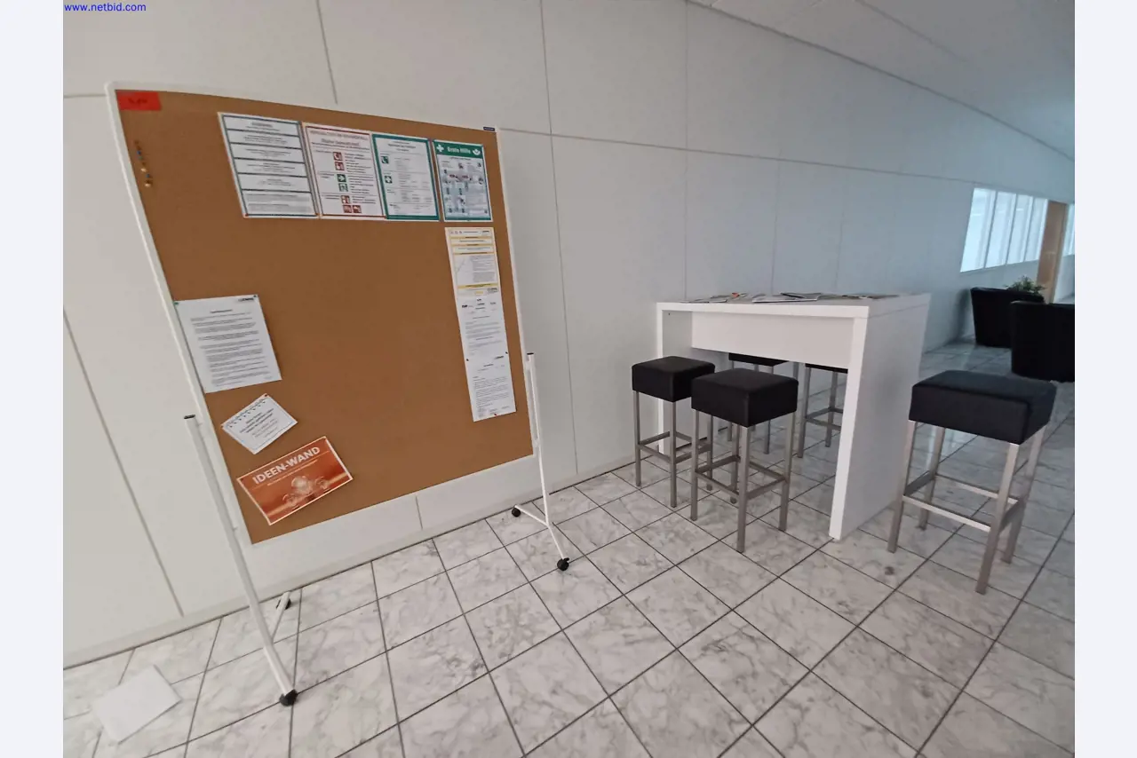 Machines of a lighting manufacturer for metalworking with accessories, continuous painting system, high-bay racking, industrial trucks, vehicles, IT and office equipment-1