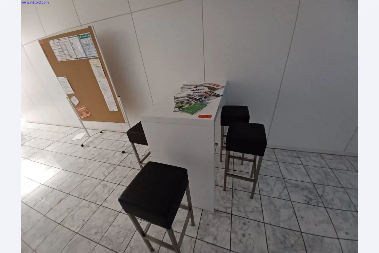 Machines of a lighting manufacturer for metalworking with accessories, continuous painting system, high-bay racking, industrial trucks, vehicles, IT and office equipment-2