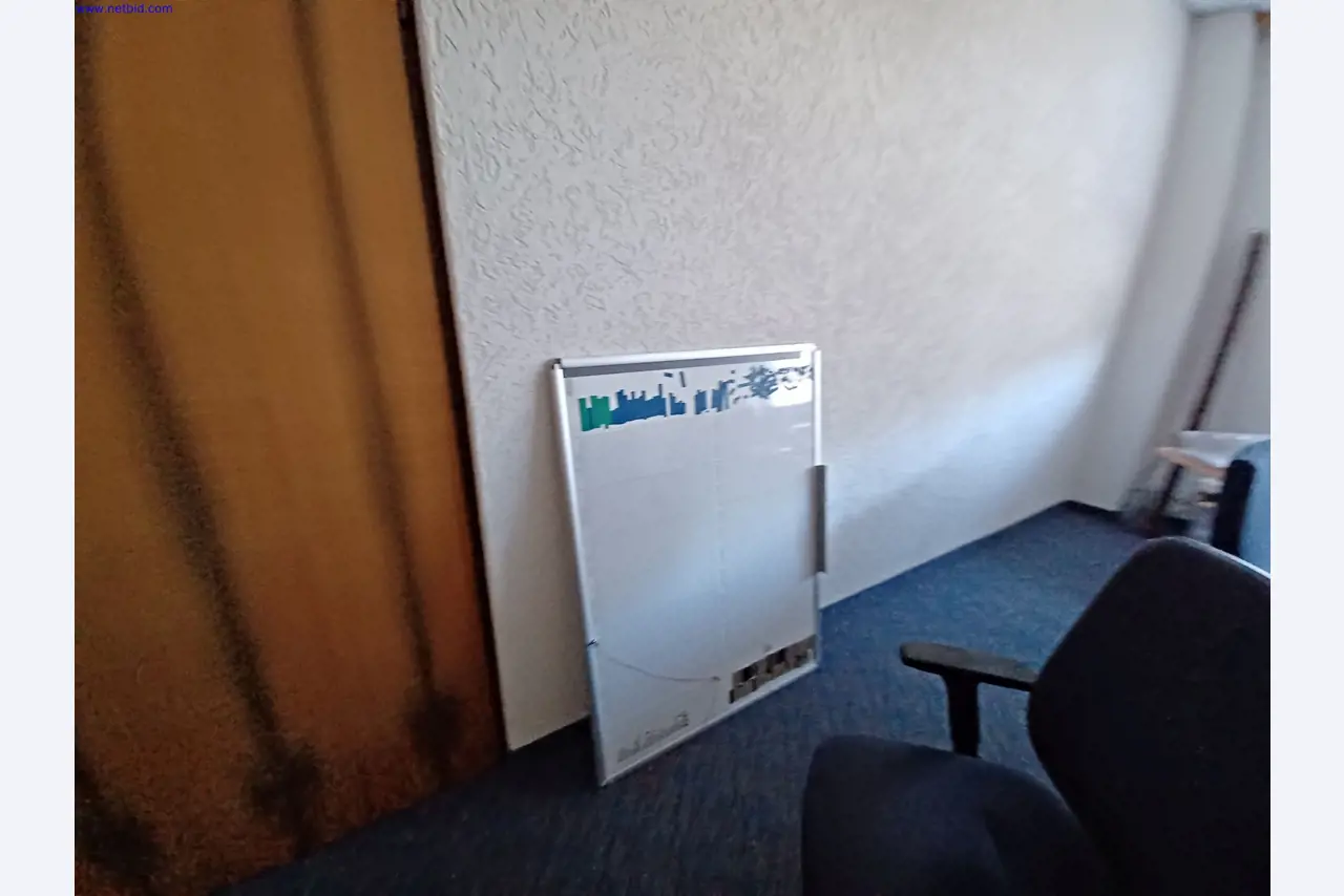 Machines of a lighting manufacturer for metalworking with accessories, continuous painting system, high-bay racking, industrial trucks, vehicles, IT and office equipment-10