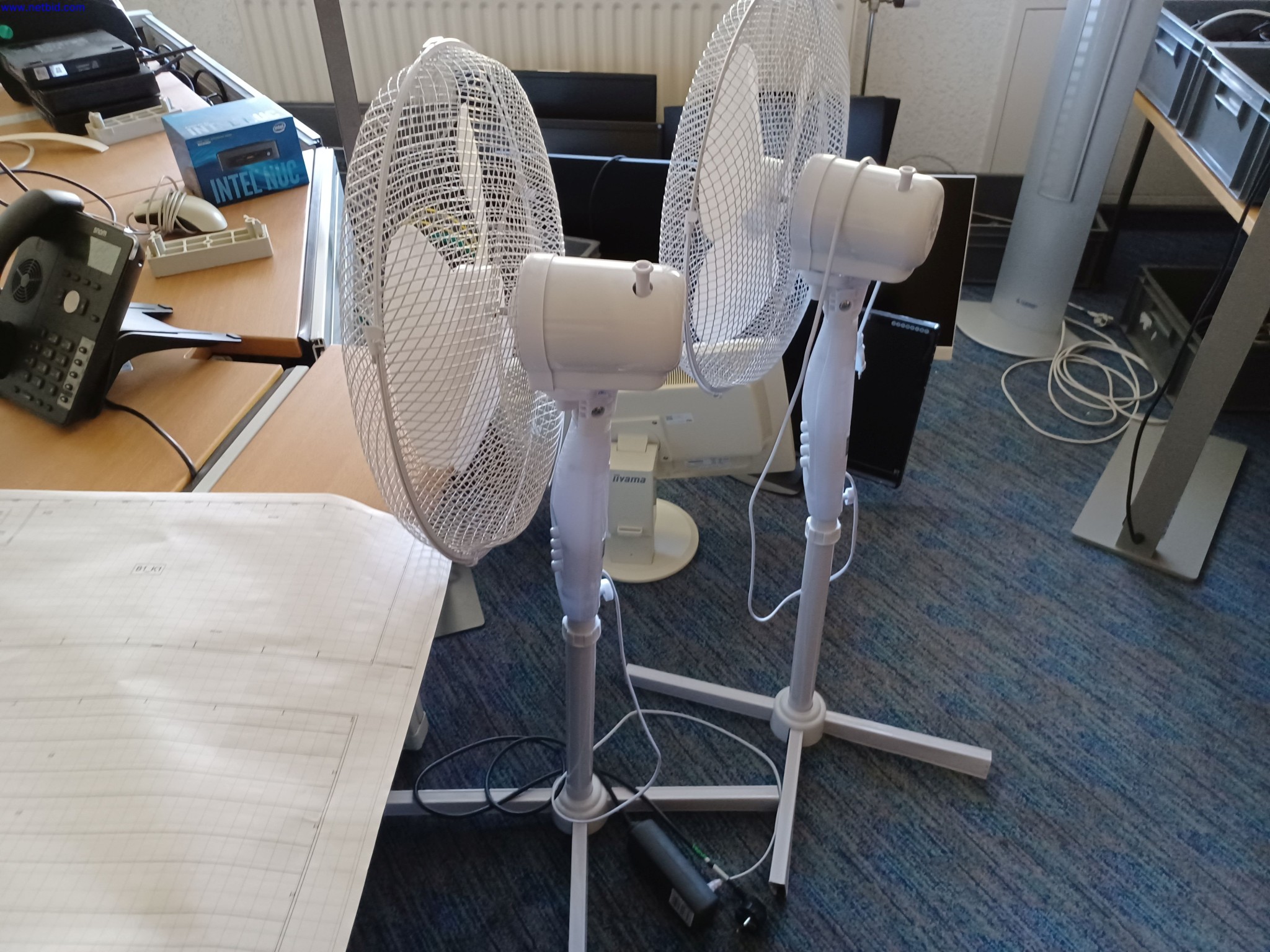 Machines of a lighting manufacturer for metalworking with accessories, continuous painting system, high-bay racking, industrial trucks, vehicles, IT and office equipment-2