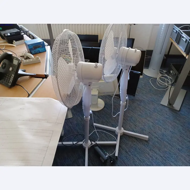 Machines of a lighting manufacturer for metalworking with accessories, continuous painting system, high-bay racking, industrial trucks, vehicles, IT and office equipment-2