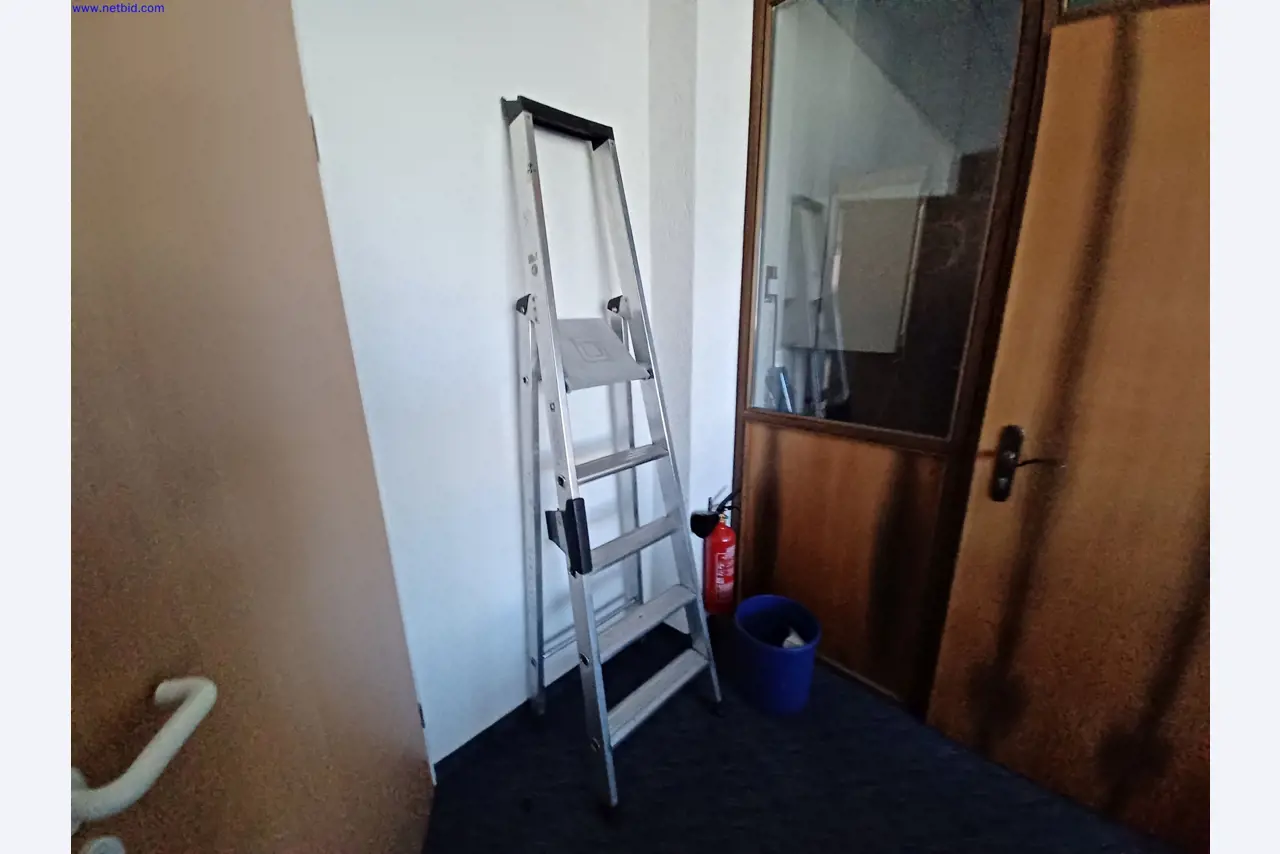 Machines of a lighting manufacturer for metalworking with accessories, continuous painting system, high-bay racking, industrial trucks, vehicles, IT and office equipment-9