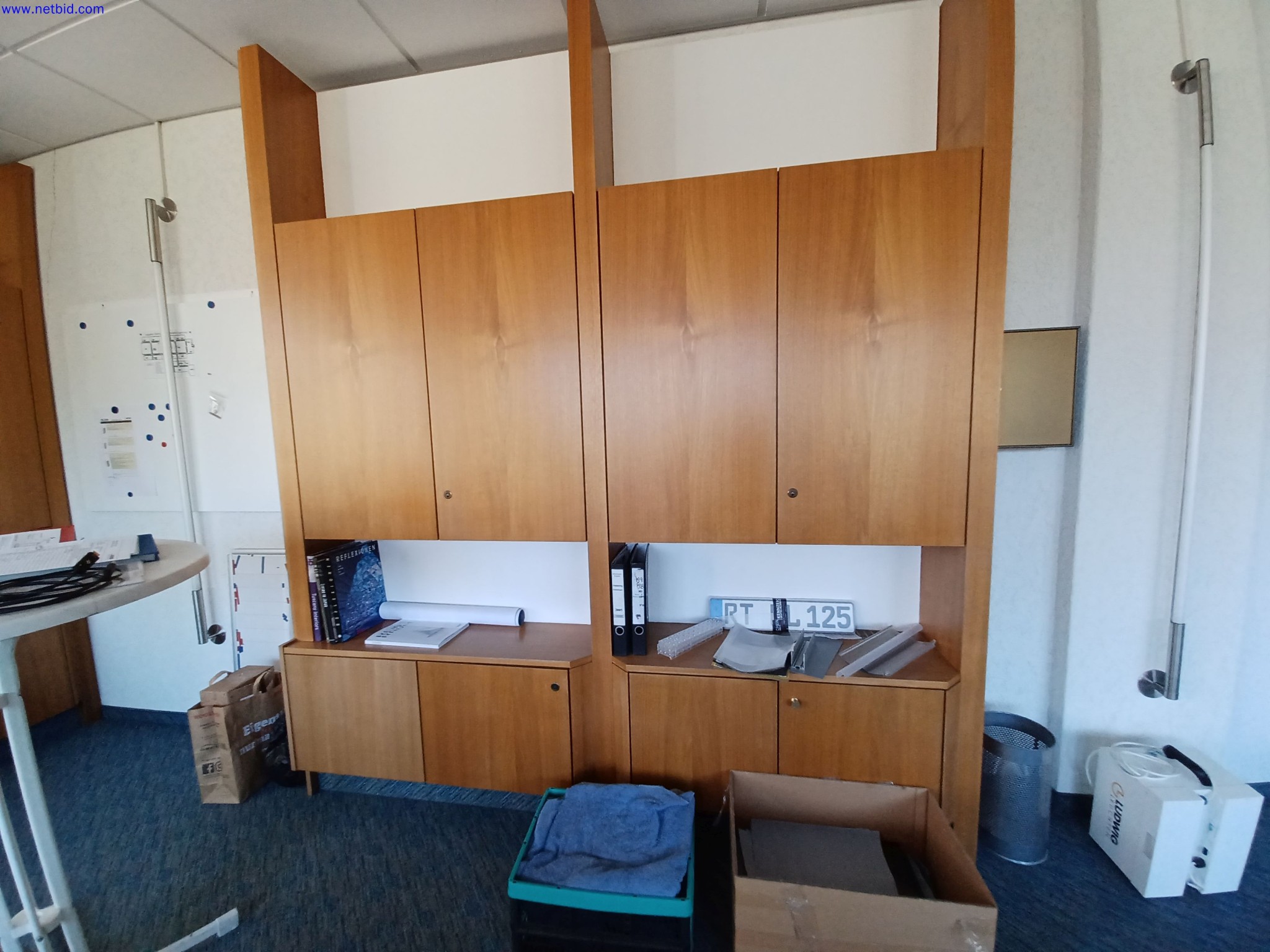 Machines of a lighting manufacturer for metalworking with accessories, continuous painting system, high-bay racking, industrial trucks, vehicles, IT and office equipment-2