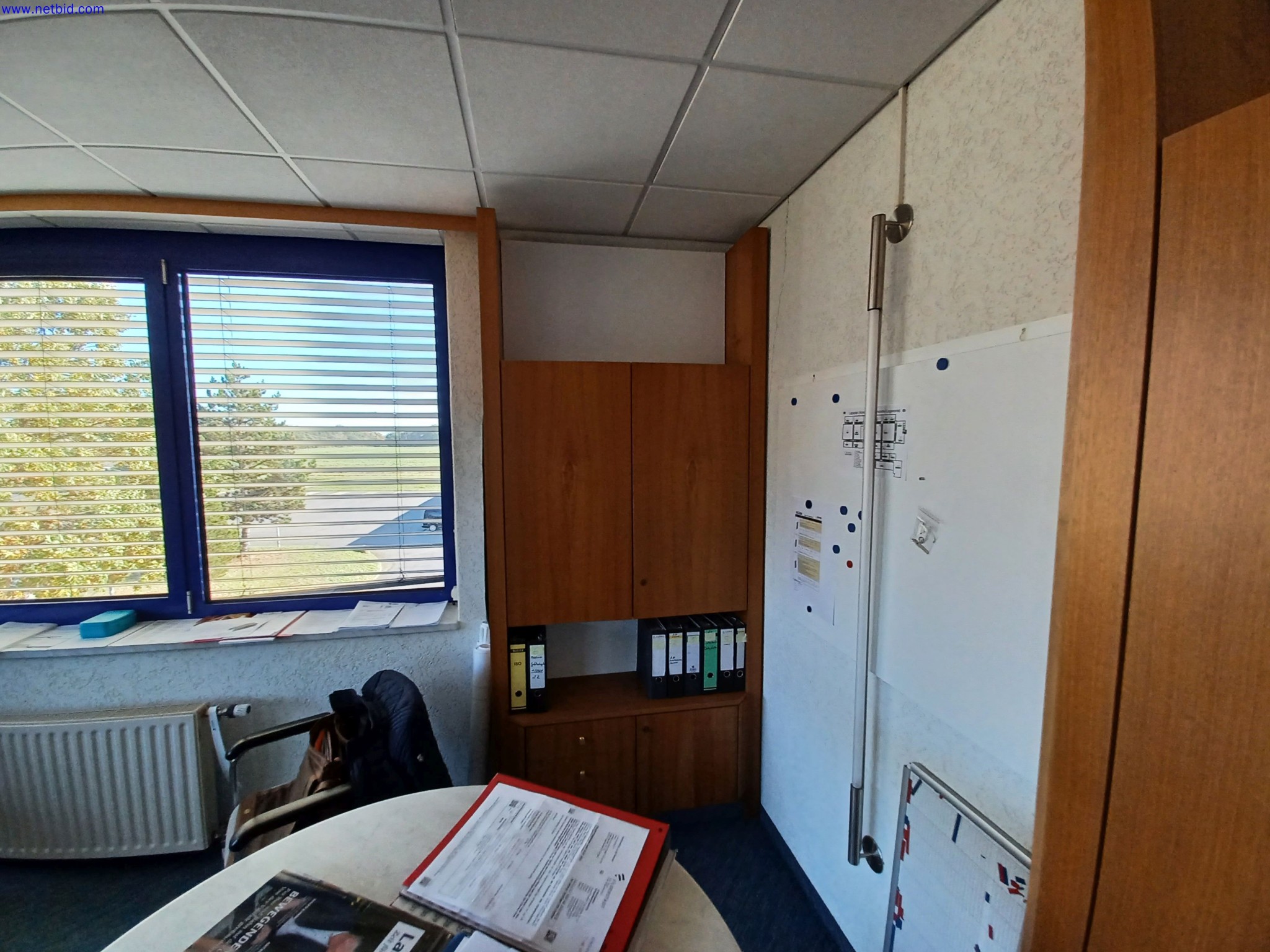 Machines of a lighting manufacturer for metalworking with accessories, continuous painting system, high-bay racking, industrial trucks, vehicles, IT and office equipment-3