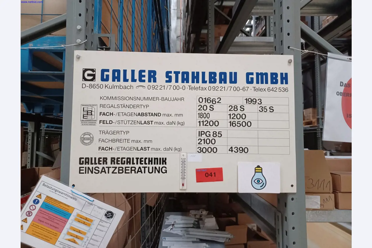 Machines d'un fabricant de luminaires, entre autres pour le travail du métal avec accessoires, installation de peinture en continu, rayonnage en hauteur, véhicules de manutention, véhicules, équipement informatique et de bureau-5