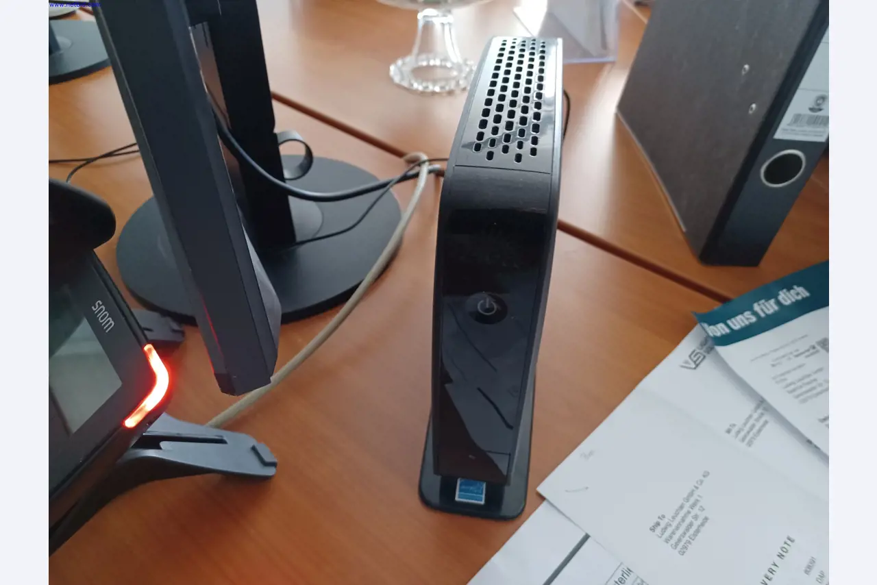 Machines of a lighting manufacturer for metalworking with accessories, continuous painting system, high-bay racking, industrial trucks, vehicles, IT and office equipment-2