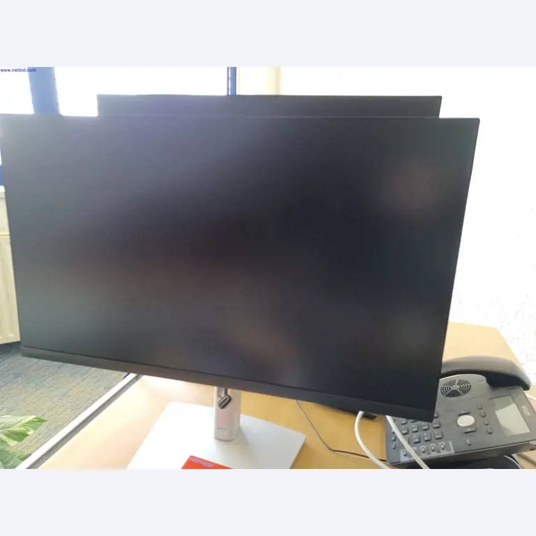 Stroji proizvajalca razsvetljave, vključno s stroji za obdelavo kovin z dodatki, sistemom za neprekinjeno barvanje, visokimi regali, industrijskimi tovornjaki, vozili, informacijsko in pisarniško opremo-3