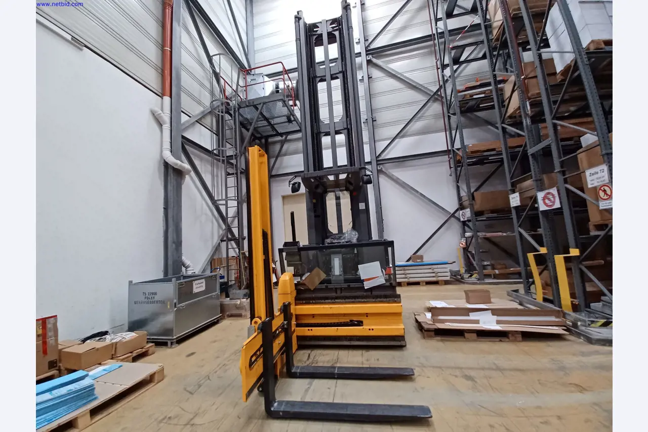 Machines of a lighting manufacturer for metalworking with accessories, continuous painting system, high-bay racking, industrial trucks, vehicles, IT and office equipment-1