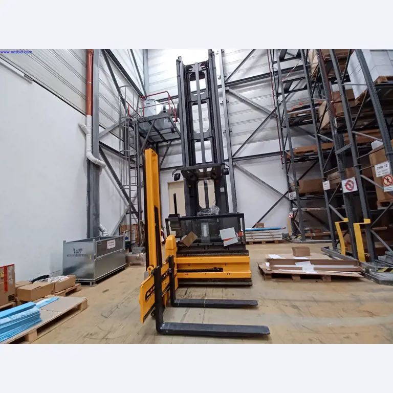 Machines of a lighting manufacturer for metalworking with accessories, continuous painting system, high-bay racking, industrial trucks, vehicles, IT and office equipment-1