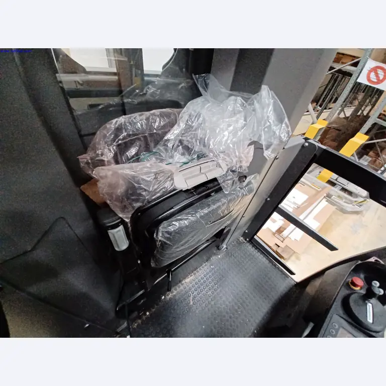 Machines of a lighting manufacturer for metalworking with accessories, continuous painting system, high-bay racking, industrial trucks, vehicles, IT and office equipment-6