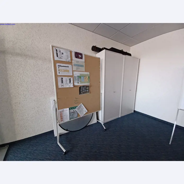 Machines of a lighting manufacturer for metalworking with accessories, continuous painting system, high-bay racking, industrial trucks, vehicles, IT and office equipment-4