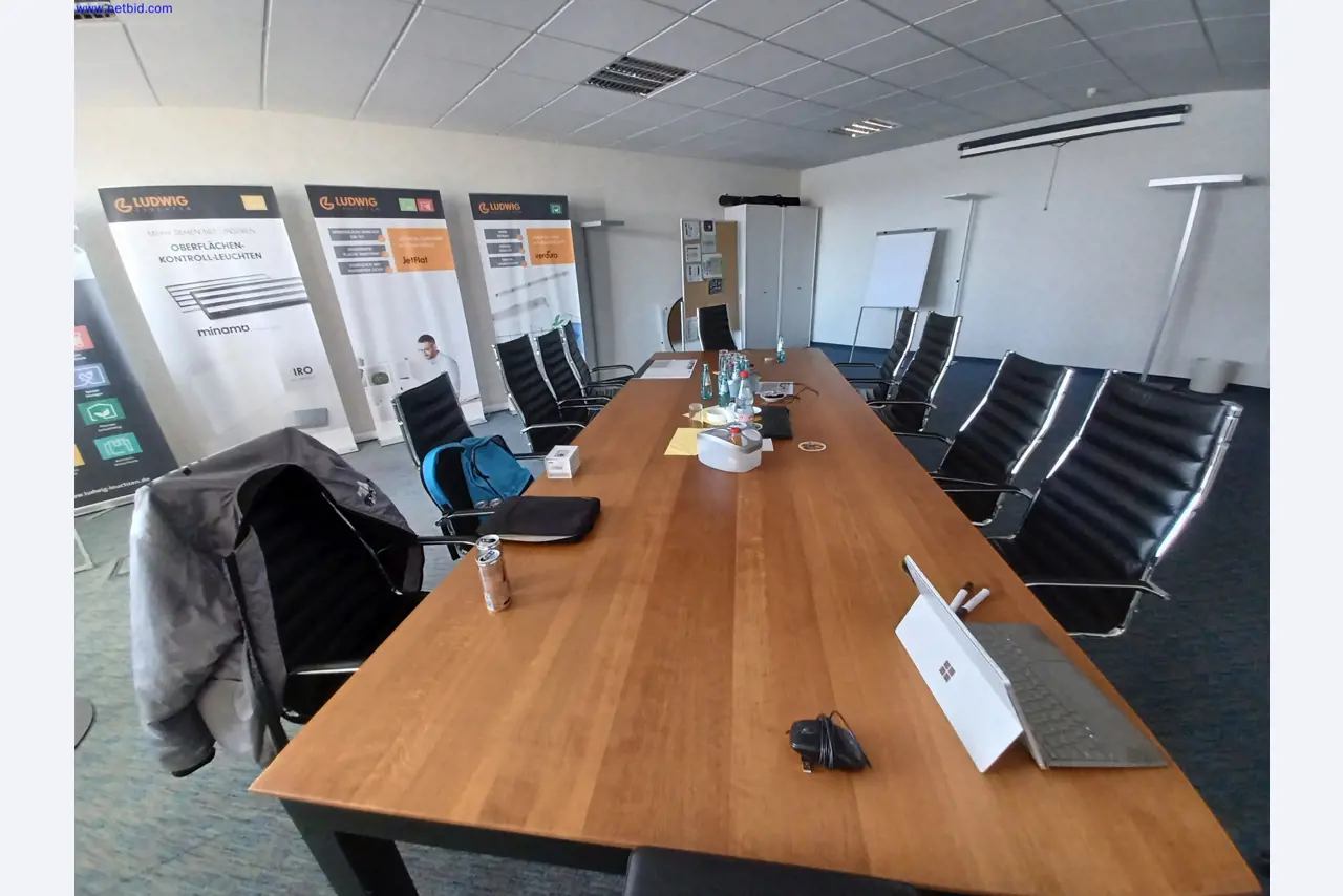 Machines of a lighting manufacturer for metalworking with accessories, continuous painting system, high-bay racking, industrial trucks, vehicles, IT and office equipment-8