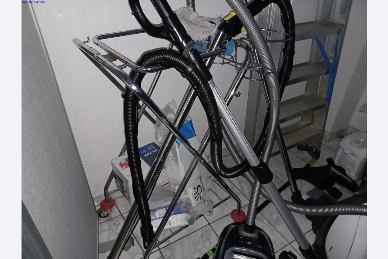 Machines of a lighting manufacturer for metalworking with accessories, continuous painting system, high-bay racking, industrial trucks, vehicles, IT and office equipment-4