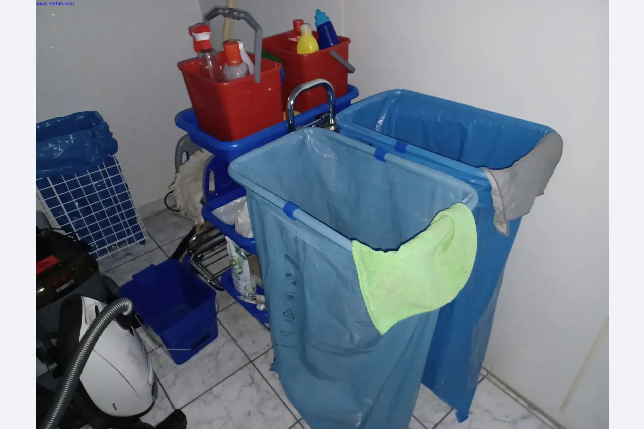 Machines of a lighting manufacturer for metalworking with accessories, continuous painting system, high-bay racking, industrial trucks, vehicles, IT and office equipment-5