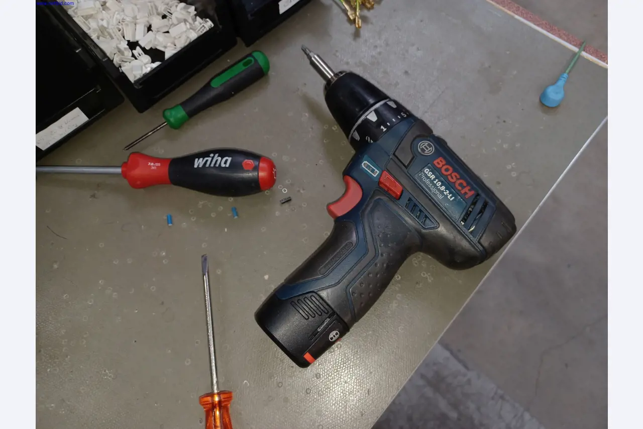 Machines of a lighting manufacturer for metalworking with accessories, continuous painting system, high-bay racking, industrial trucks, vehicles, IT and office equipment-3