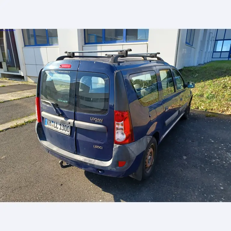 Machines of a lighting manufacturer for metalworking with accessories, continuous painting system, high-bay racking, industrial trucks, vehicles, IT and office equipment-3