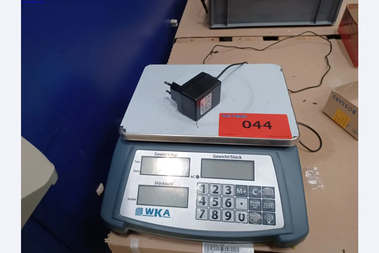 Machines of a lighting manufacturer for metalworking with accessories, continuous painting system, high-bay racking, industrial trucks, vehicles, IT and office equipment-1