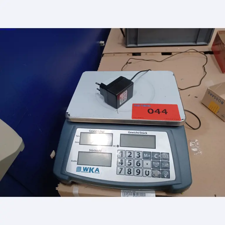 Machines of a lighting manufacturer for metalworking with accessories, continuous painting system, high-bay racking, industrial trucks, vehicles, IT and office equipment-1