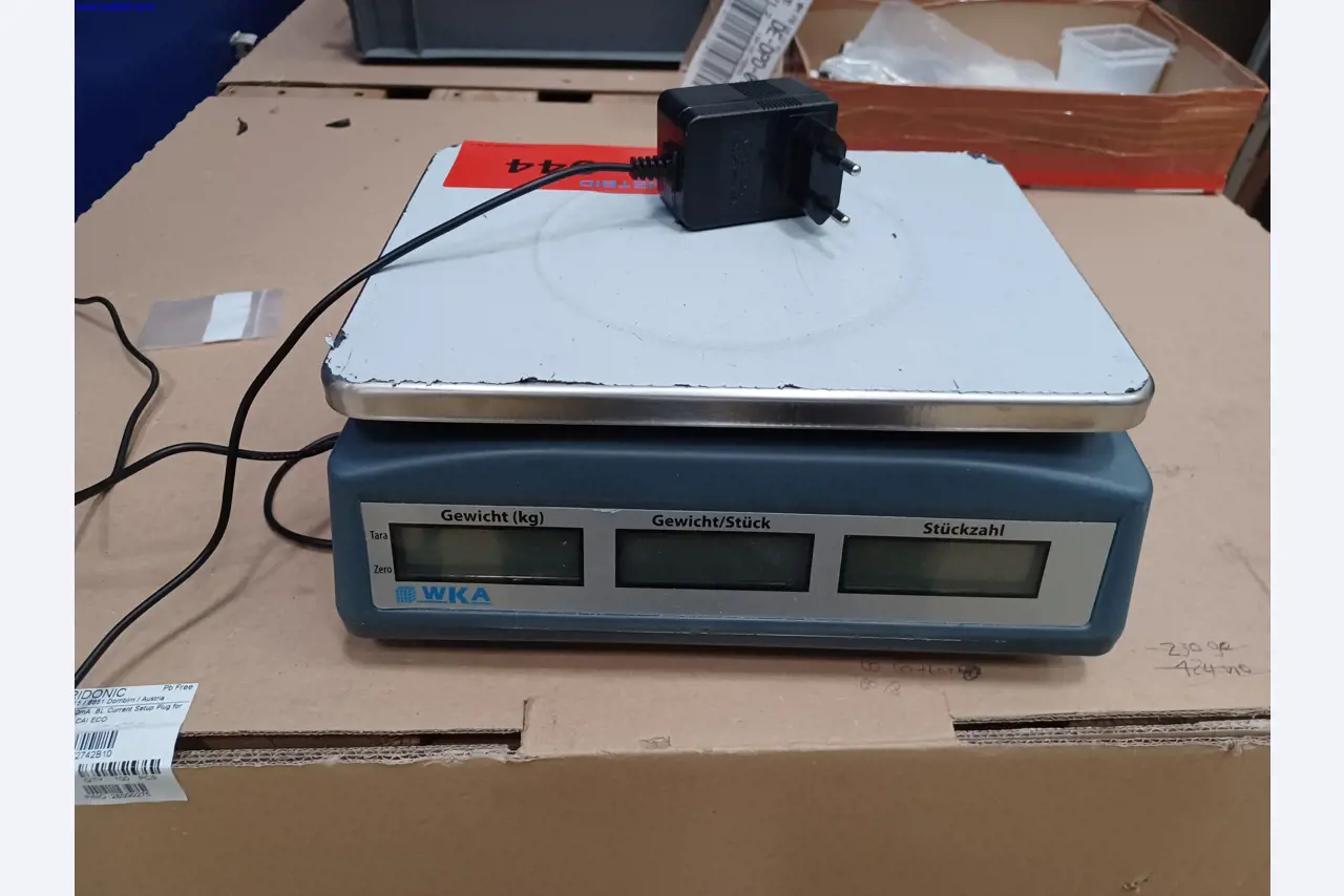 Machines of a lighting manufacturer for metalworking with accessories, continuous painting system, high-bay racking, industrial trucks, vehicles, IT and office equipment-3