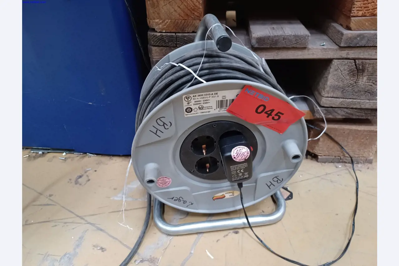 Machines of a lighting manufacturer for metalworking with accessories, continuous painting system, high-bay racking, industrial trucks, vehicles, IT and office equipment-1