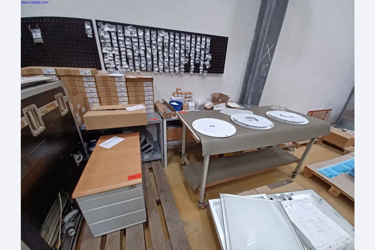 Machines of a lighting manufacturer for metalworking with accessories, continuous painting system, high-bay racking, industrial trucks, vehicles, IT and office equipment-2