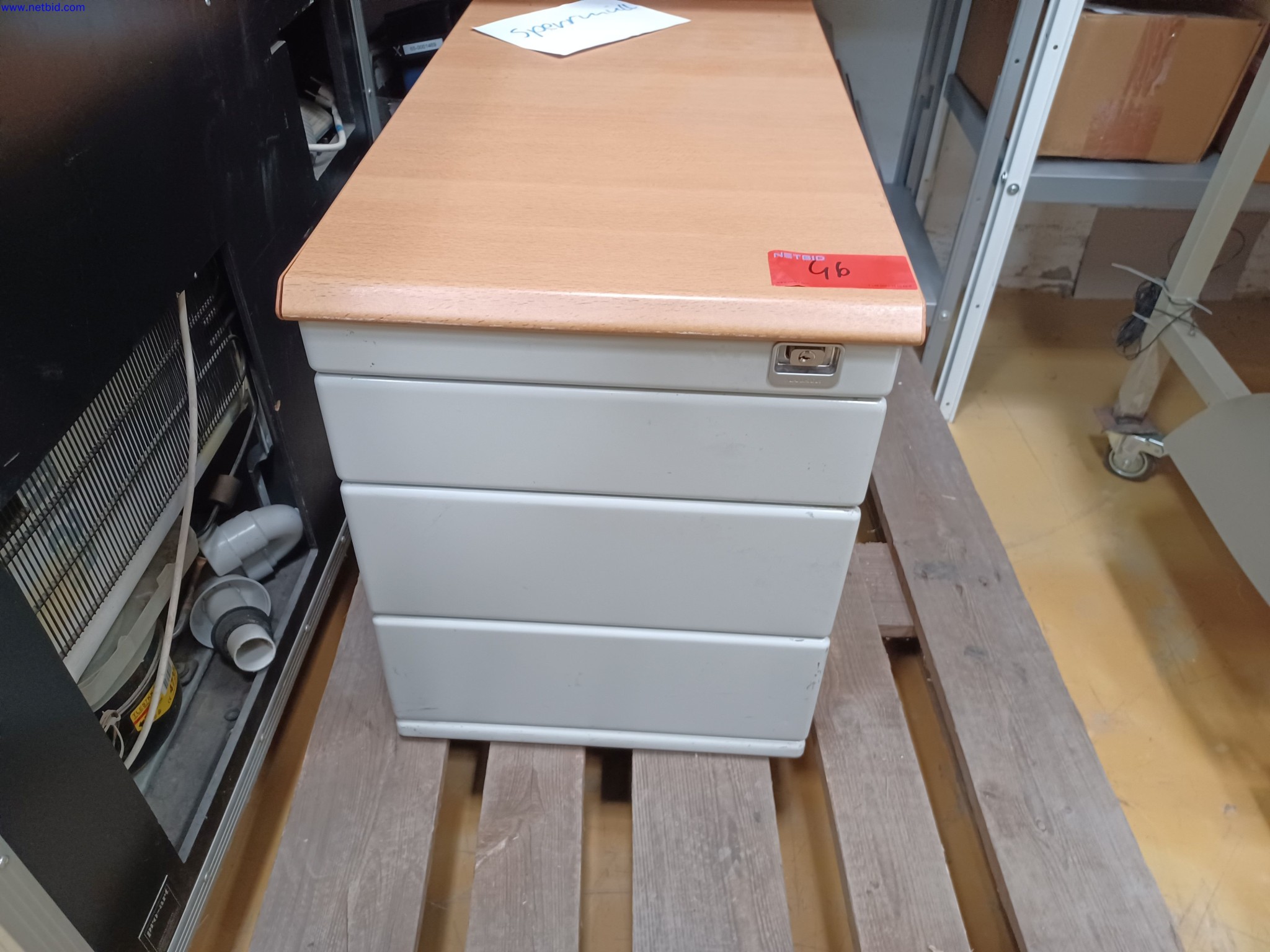 Machines of a lighting manufacturer for metalworking with accessories, continuous painting system, high-bay racking, industrial trucks, vehicles, IT and office equipment-3