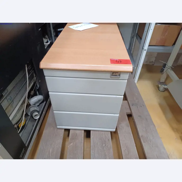 Machines of a lighting manufacturer for metalworking with accessories, continuous painting system, high-bay racking, industrial trucks, vehicles, IT and office equipment-3