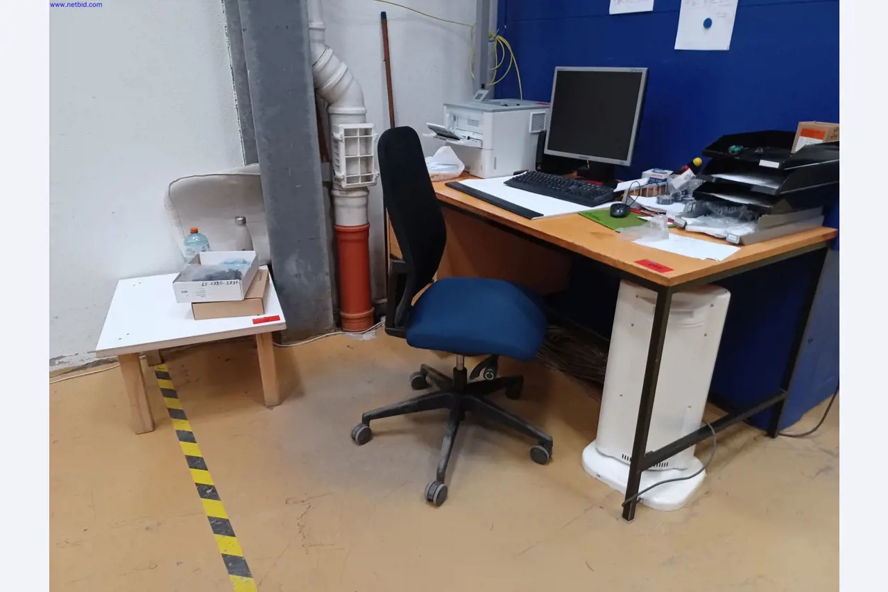 Machines of a lighting manufacturer for metalworking with accessories, continuous painting system, high-bay racking, industrial trucks, vehicles, IT and office equipment-1