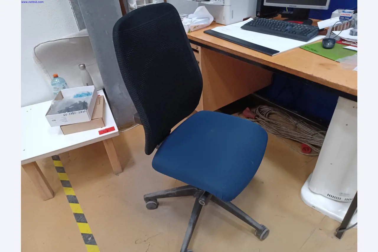 Machines of a lighting manufacturer for metalworking with accessories, continuous painting system, high-bay racking, industrial trucks, vehicles, IT and office equipment-2