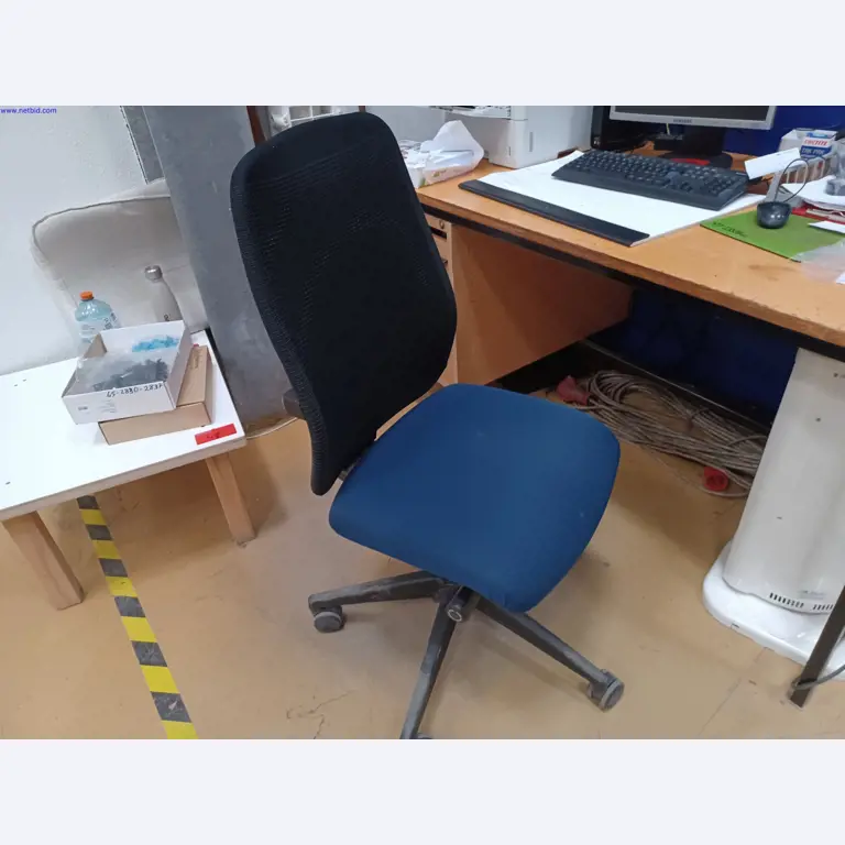 Machines of a lighting manufacturer for metalworking with accessories, continuous painting system, high-bay racking, industrial trucks, vehicles, IT and office equipment-2