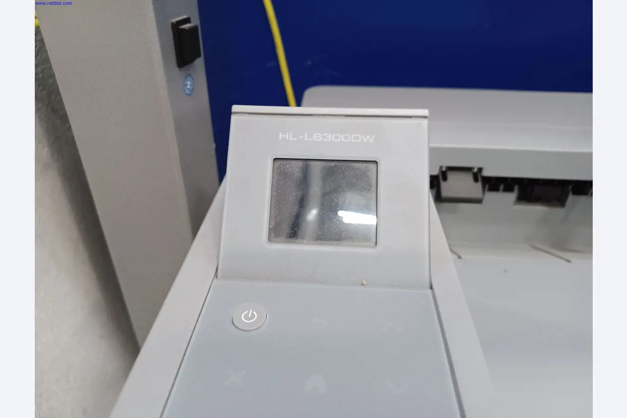 Machines of a lighting manufacturer for metalworking with accessories, continuous painting system, high-bay racking, industrial trucks, vehicles, IT and office equipment-3