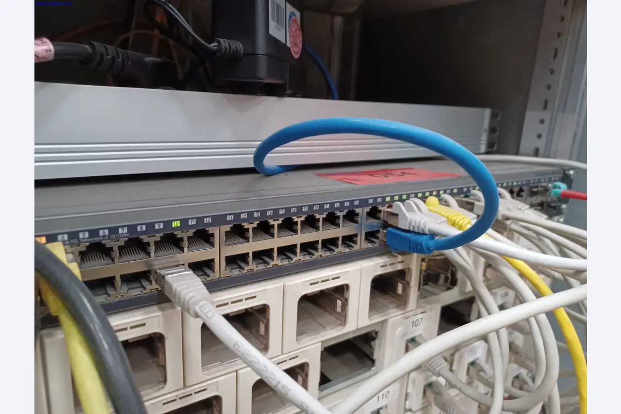 Machines of a lighting manufacturer for metalworking with accessories, continuous painting system, high-bay racking, industrial trucks, vehicles, IT and office equipment-3