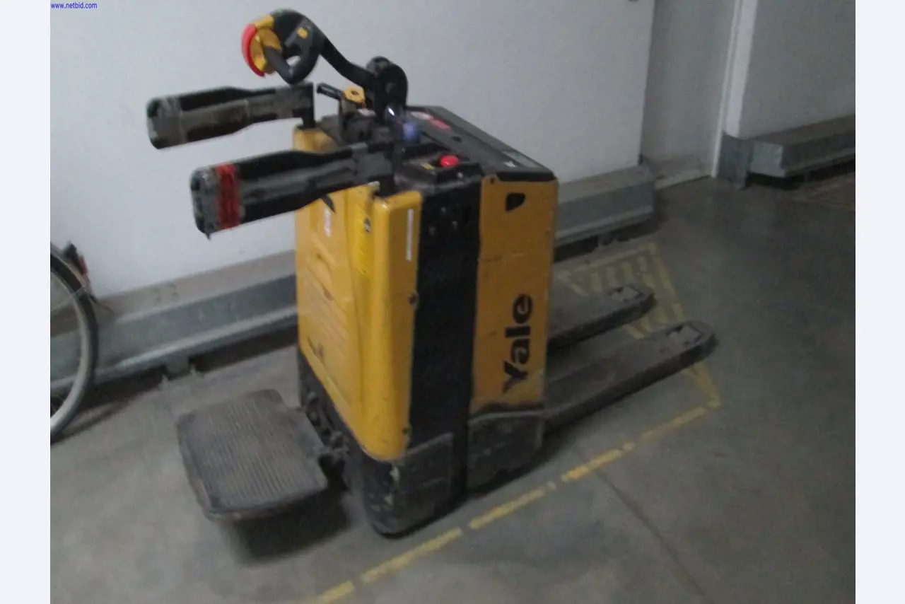 Machines of a lighting manufacturer for metalworking with accessories, continuous painting system, high-bay racking, industrial trucks, vehicles, IT and office equipment-2