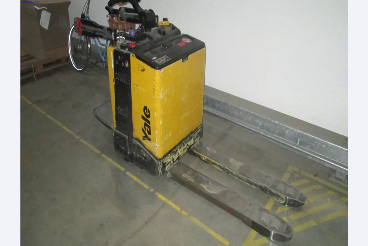 Machines of a lighting manufacturer for metalworking with accessories, continuous painting system, high-bay racking, industrial trucks, vehicles, IT and office equipment-1