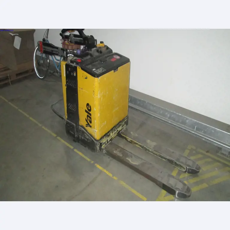 Machines of a lighting manufacturer for metalworking with accessories, continuous painting system, high-bay racking, industrial trucks, vehicles, IT and office equipment-1