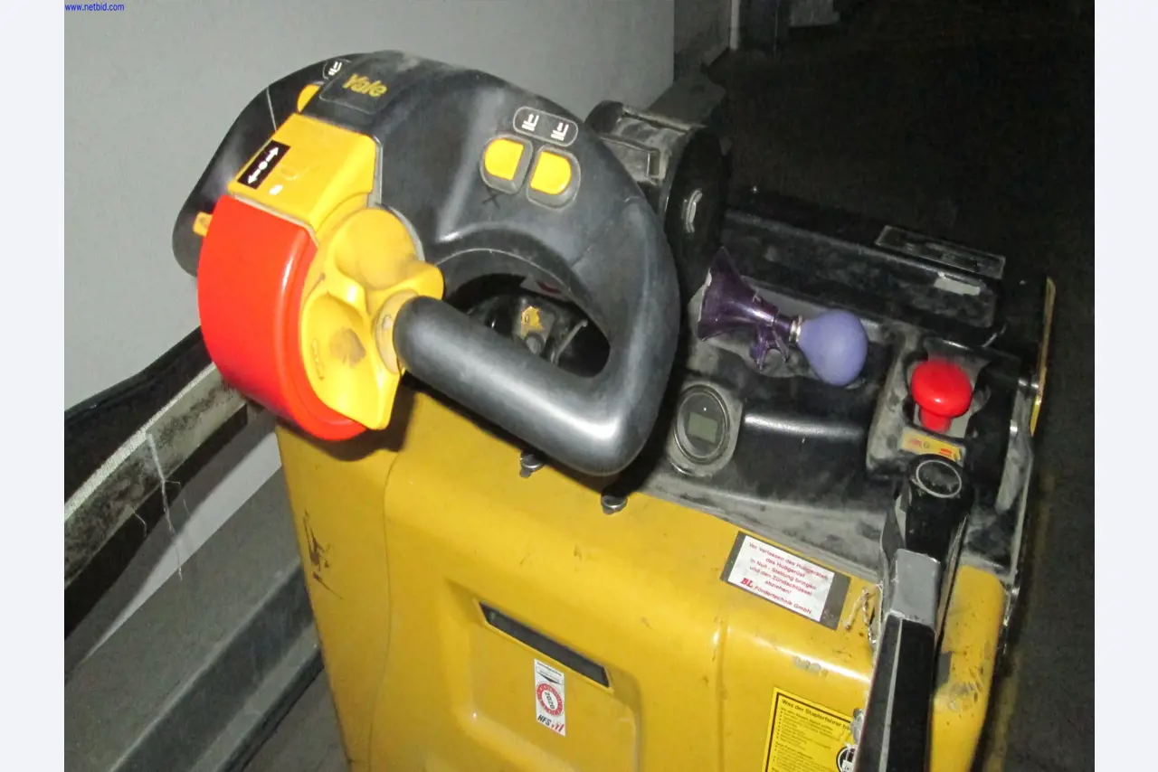 Machines of a lighting manufacturer for metalworking with accessories, continuous painting system, high-bay racking, industrial trucks, vehicles, IT and office equipment-4