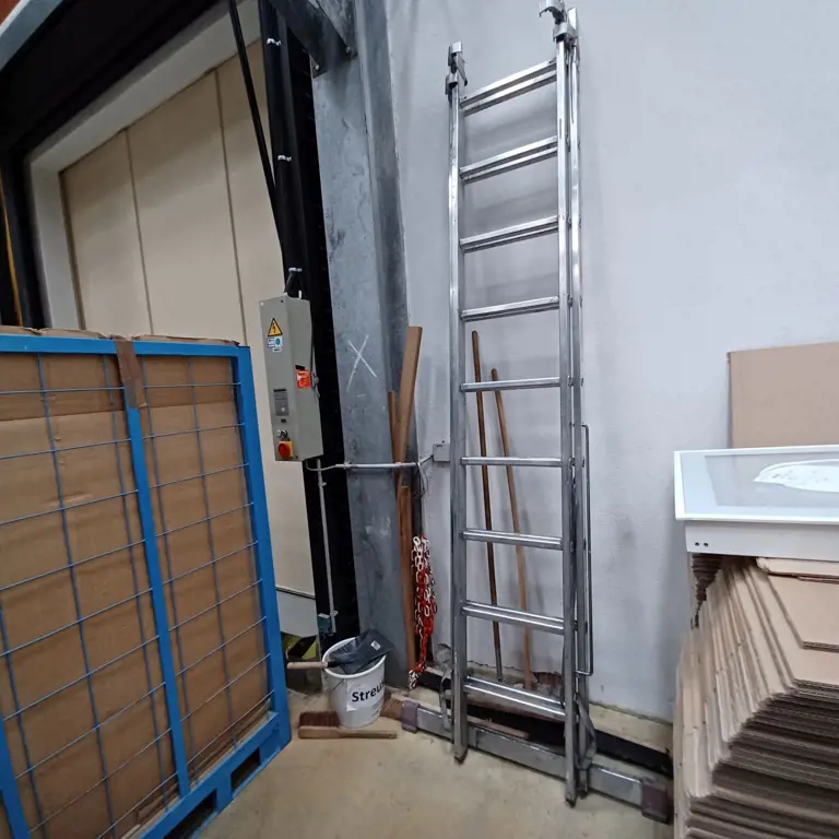 Aluminum extension ladder Favorit