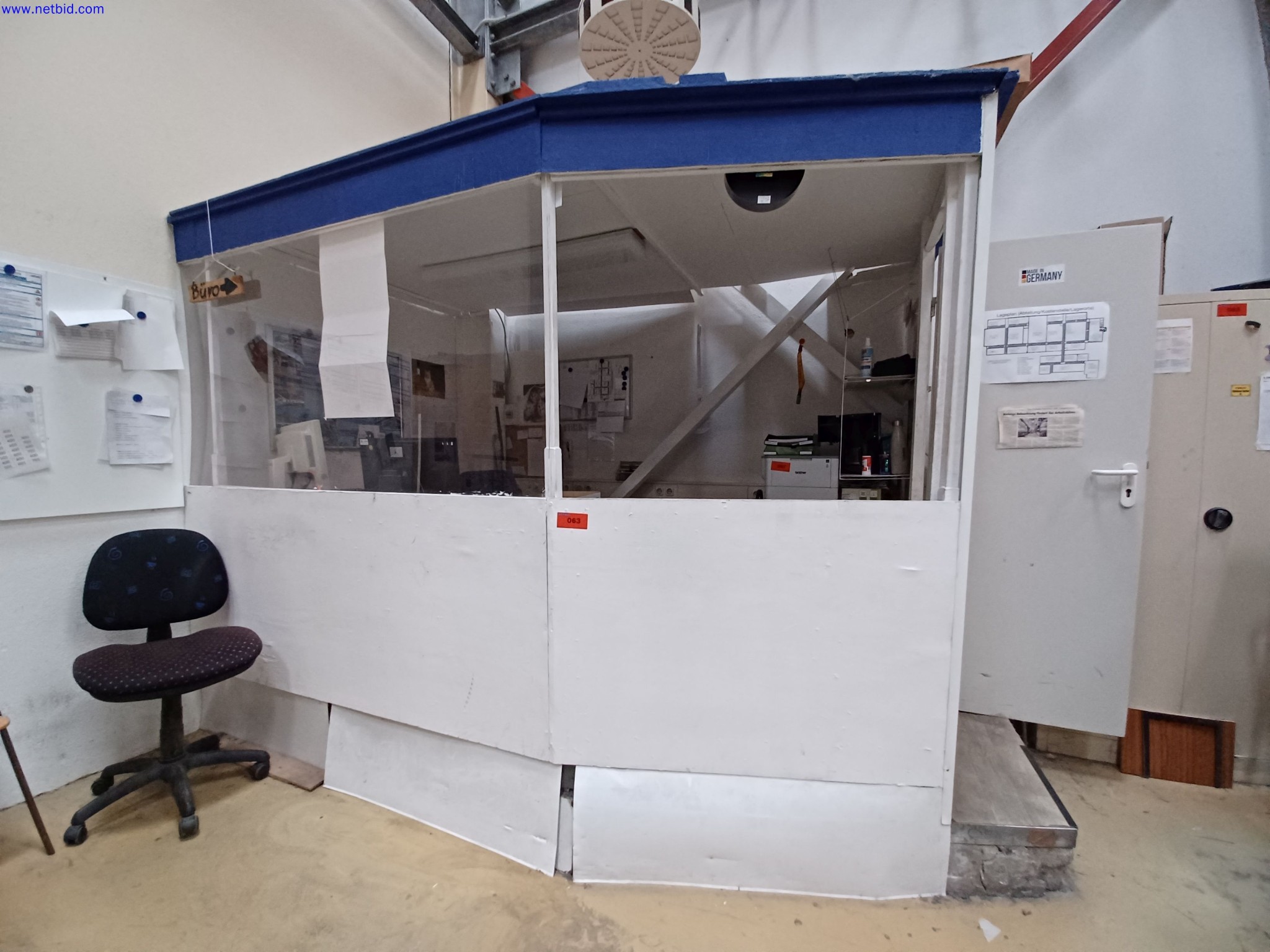 Machines of a lighting manufacturer for metalworking with accessories, continuous painting system, high-bay racking, industrial trucks, vehicles, IT and office equipment-1