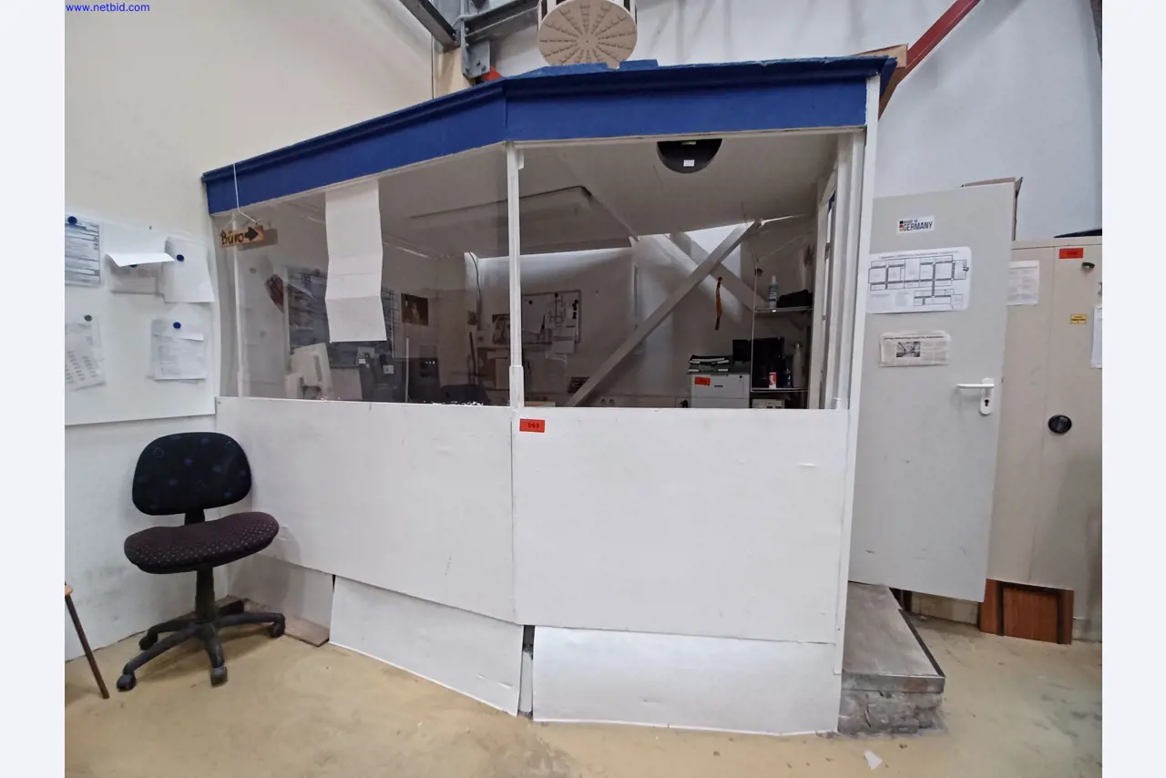 Machines of a lighting manufacturer for metalworking with accessories, continuous painting system, high-bay racking, industrial trucks, vehicles, IT and office equipment-1