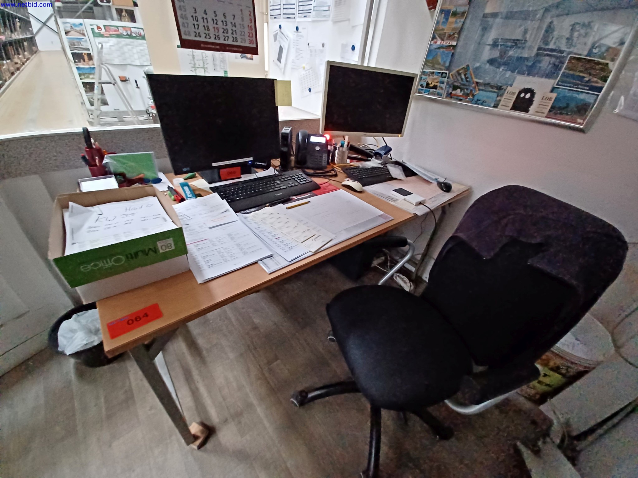 Machines of a lighting manufacturer for metalworking with accessories, continuous painting system, high-bay racking, industrial trucks, vehicles, IT and office equipment-1