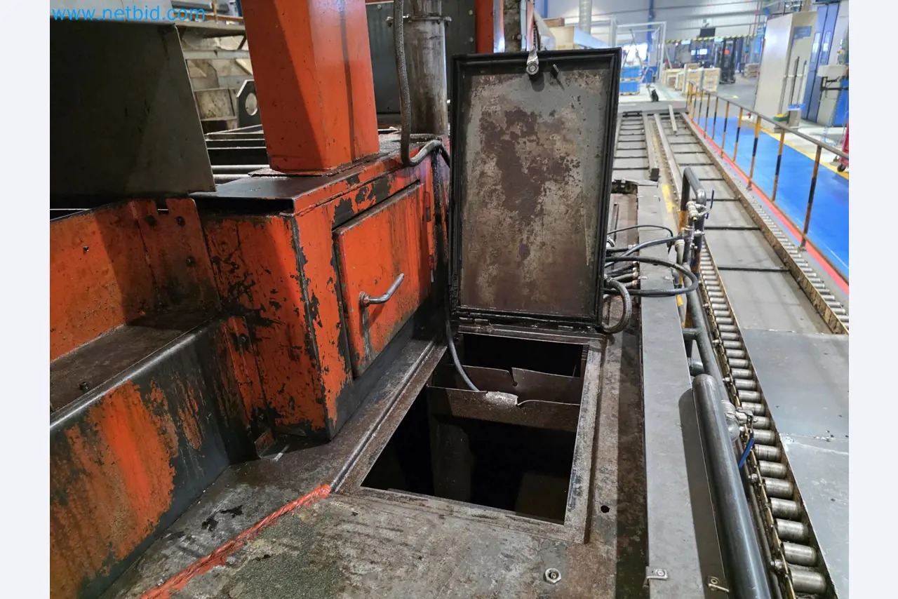 Machinery from a manufacturer of bearing components
-29