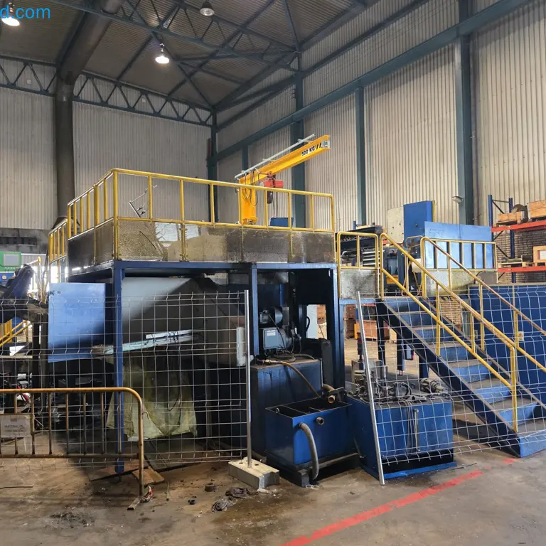 Prasy do formowania na goraco HATEBUR AMP30 / AMP 50