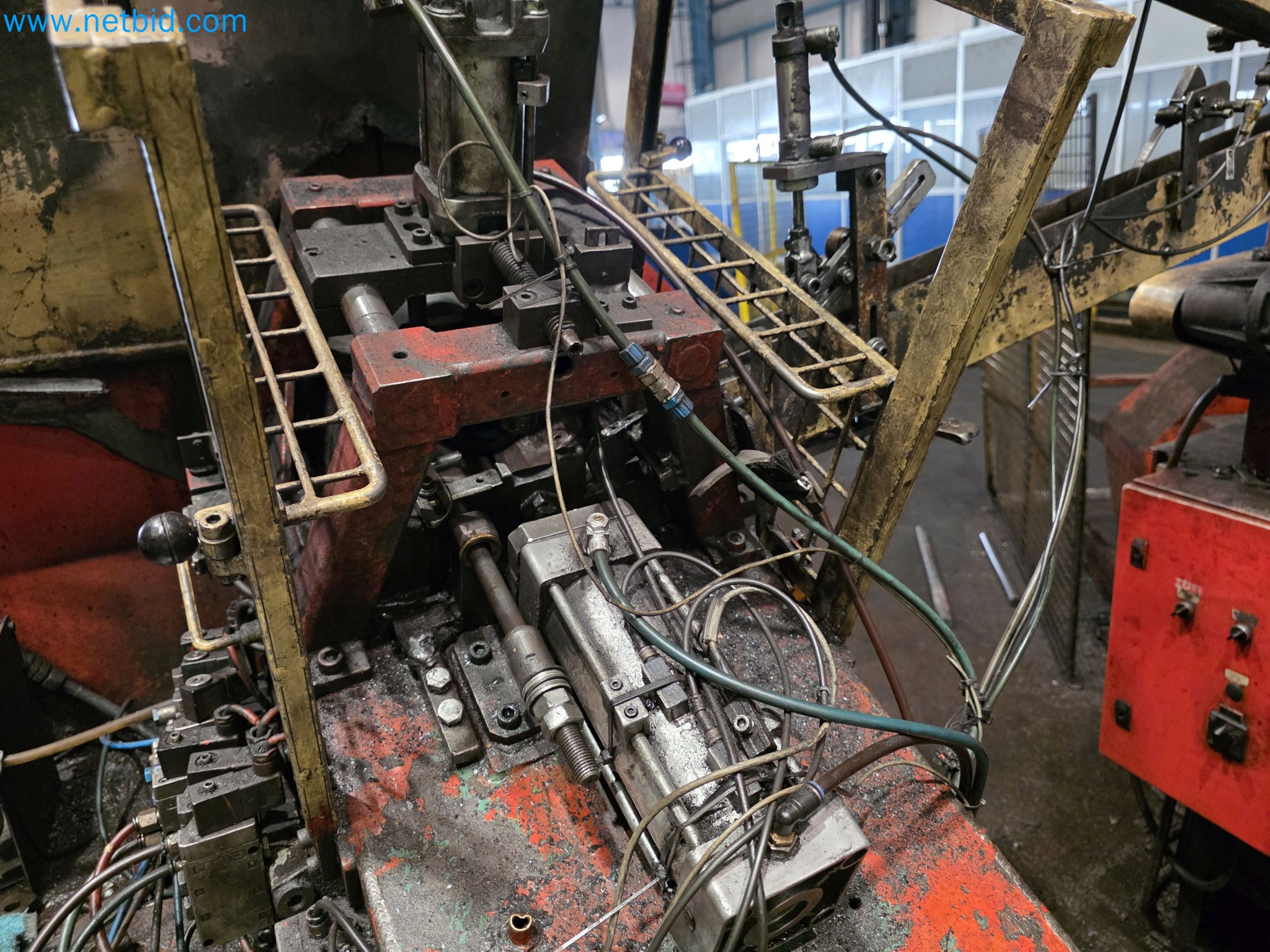 Maszyny od producenta komponentów łożyskowych-10