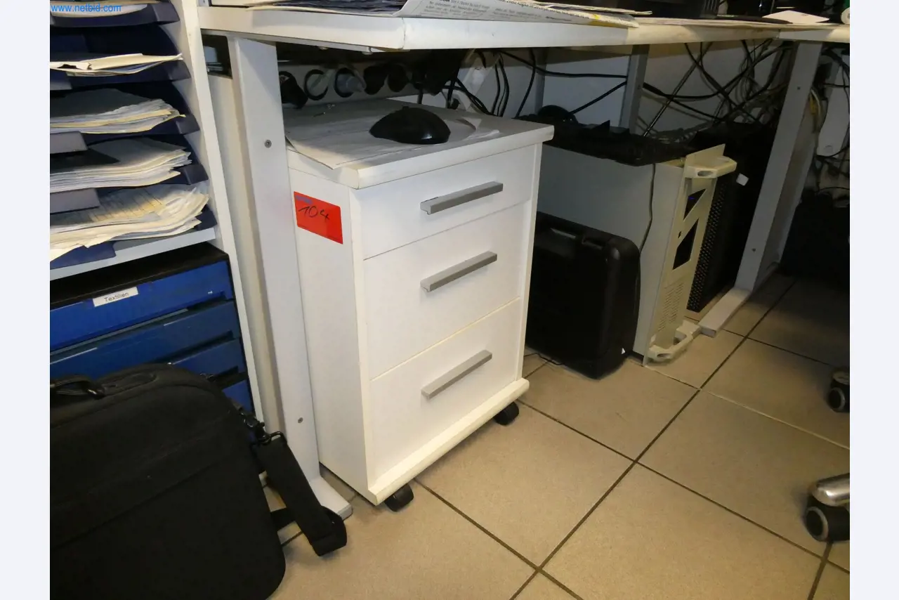 Stroje z oblasti CNC výroby a strojírenství-4