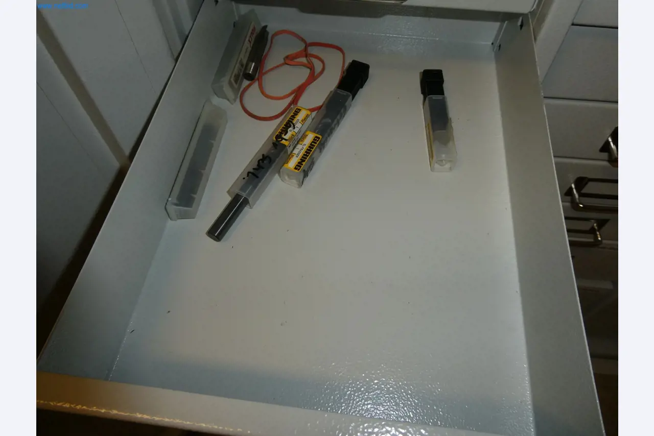 Machines du secteur de la fabrication CNC et de la construction mécanique-1