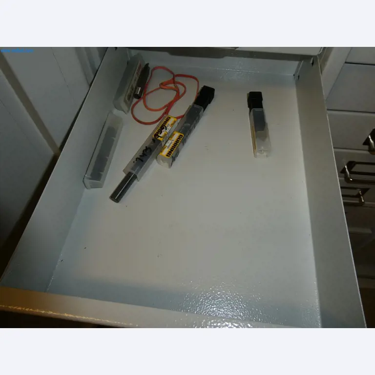 Machines du secteur de la fabrication CNC et de la construction mécanique-1