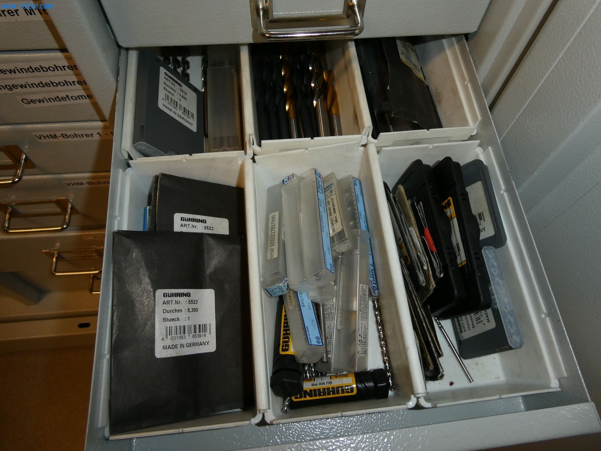 Machines du secteur de la fabrication CNC et de la construction mécanique-9