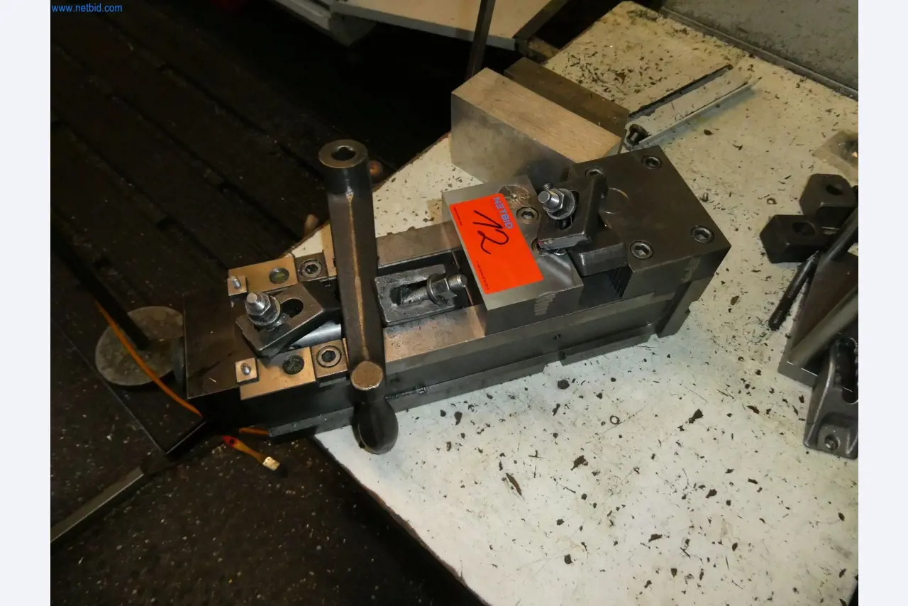 Machines op het gebied van CNC-productie en machinebouw-2